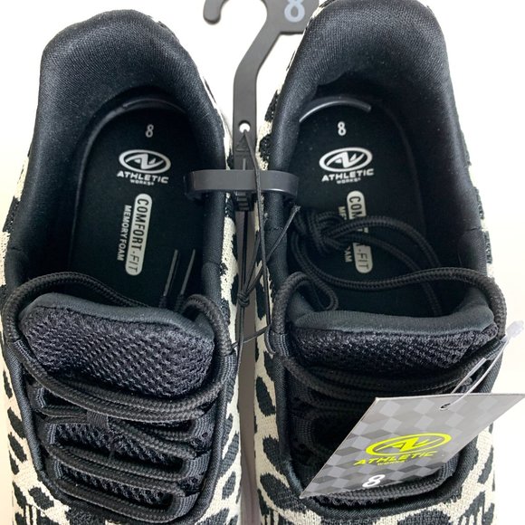 NWT ATHLETIC WORKS Snow Leopard Tennis Shoes Sz 8 - Picture 4 of 7